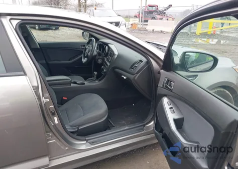 2015 Kia Optima Lx z USA, uszkodzony, nr VIN 5XXGM4A75FG519381